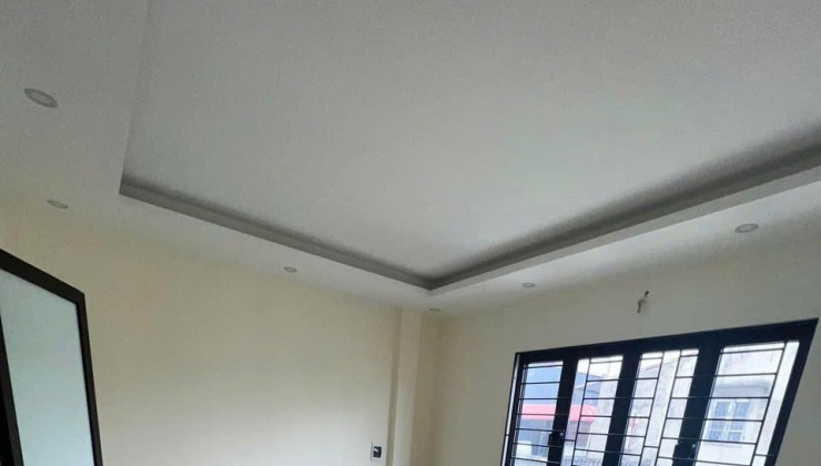 Cho thuê nhà LÀM VP, Ở GĐ Giáp Nhị Thịnh Liệt Hoàng Mai 5 tầng, 33m2, 3 ngủ, 12 Triệu